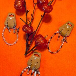 Fancy, reasonably- priced, handmade jewelry sets:  holiday ready, gift ready.